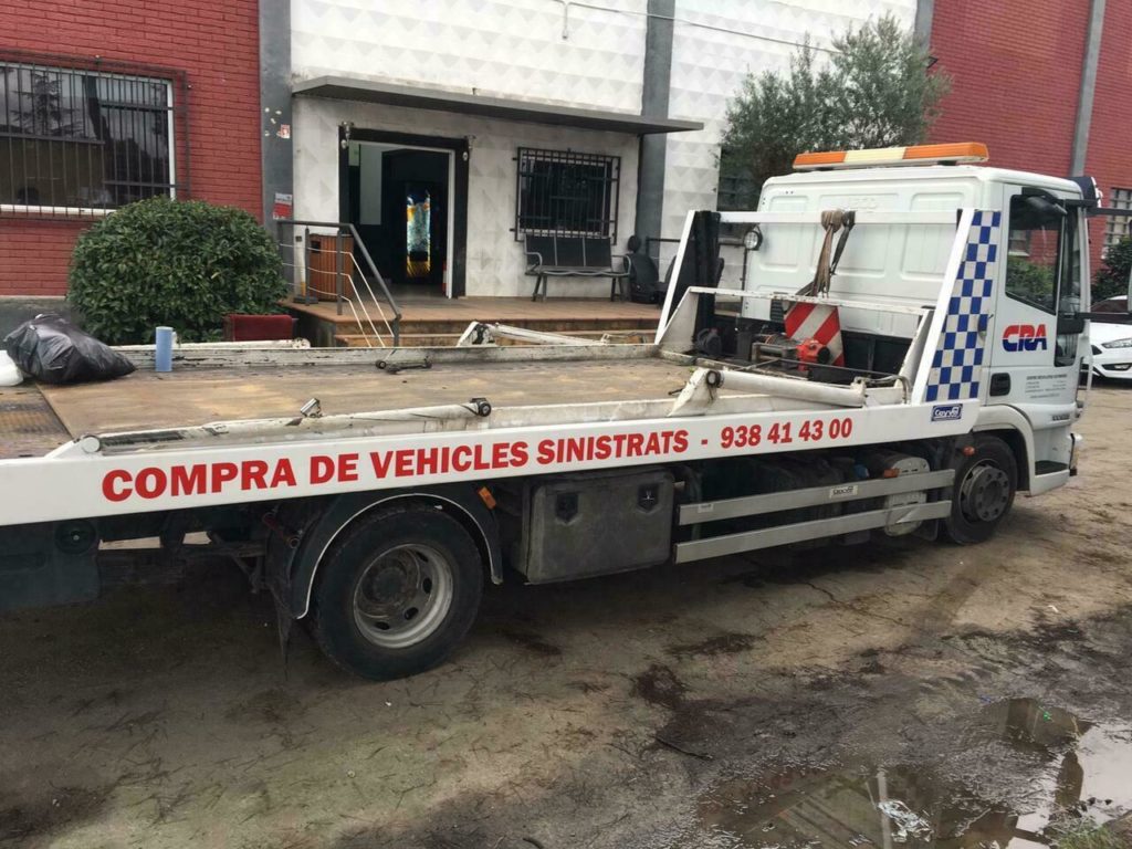 retolacio-grua-taller-mecanic-01