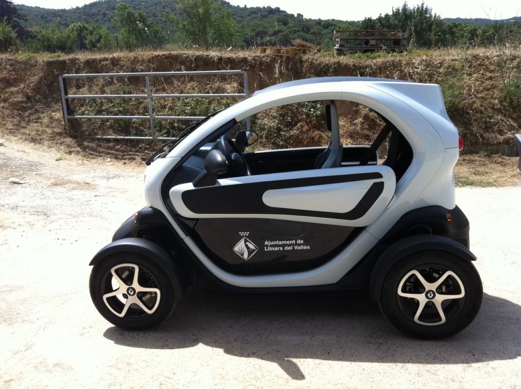 retolacio-vehicle-electric-01