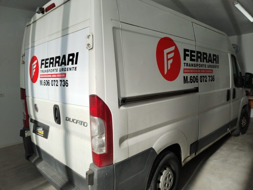 flota-empresa-transports-urgent-ferrari-01