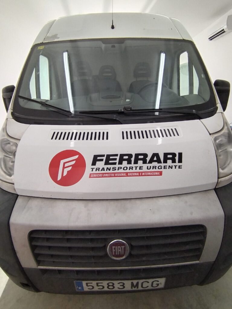 flota-empresa-transports-urgent-ferrari-02