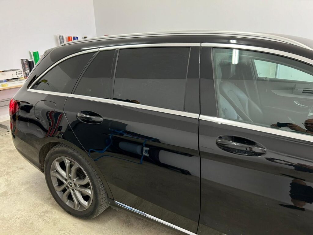 lamina-solar-crystal-04-mercedes-benz-02
