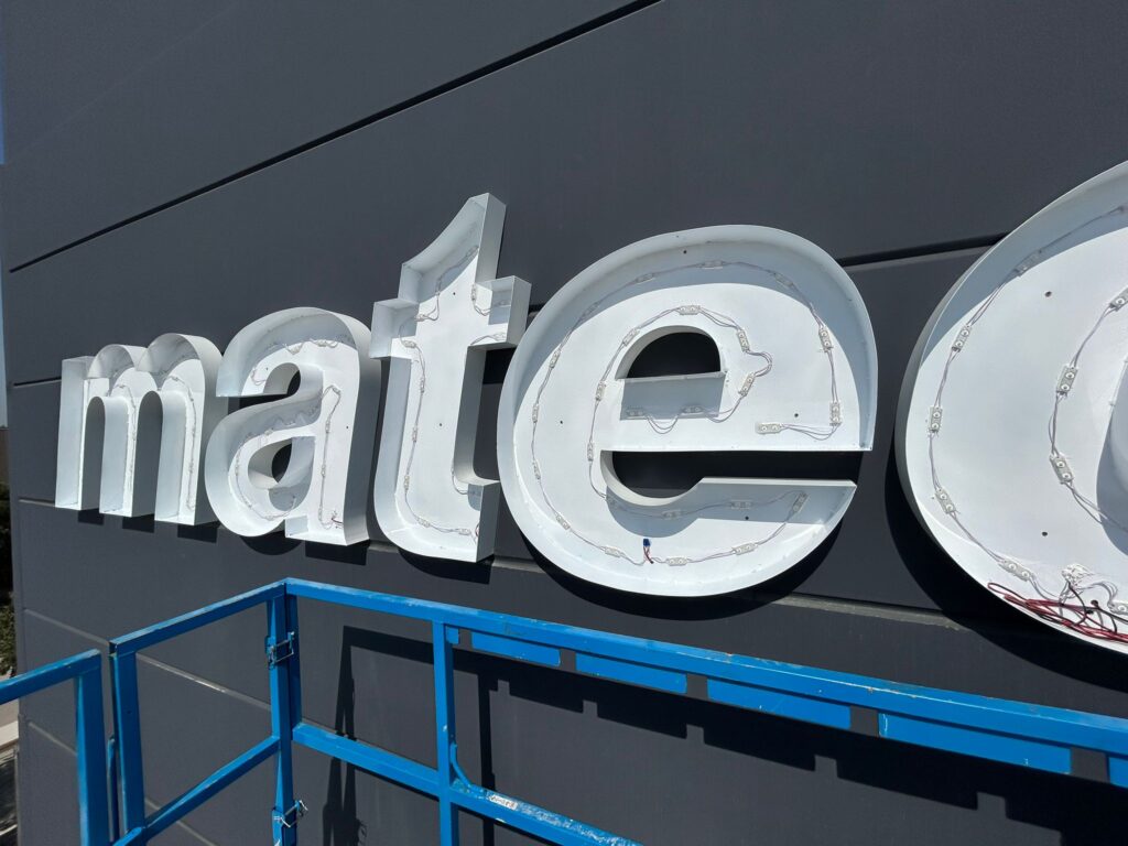 lletres-corpories-grans-dimensions-mateco-montmelo-07